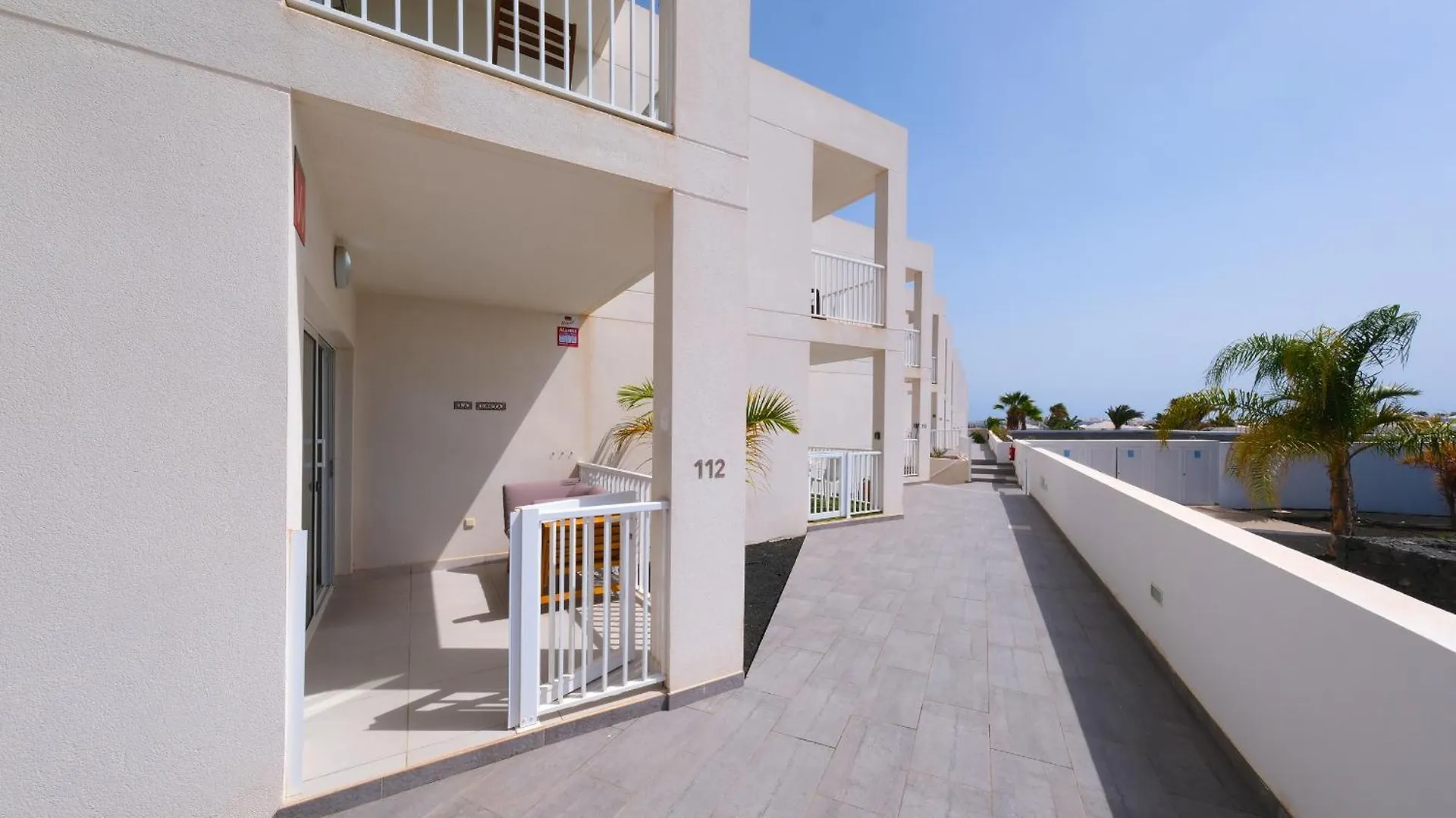 La Docta 112 Senator Pool View Villa Costa Teguise Spain